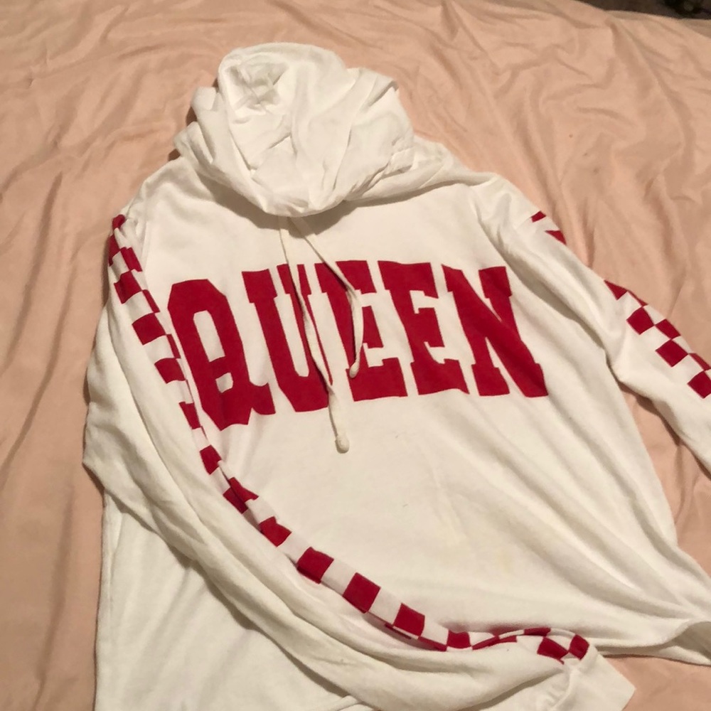 Crop-top long sleeve with hood
